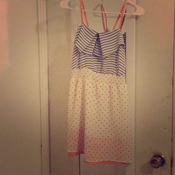 Dress - Picture 1 of 1